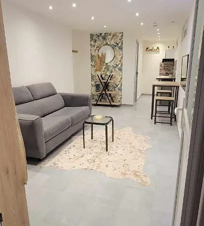 Studio Saint-Hilaire-du-Rosier