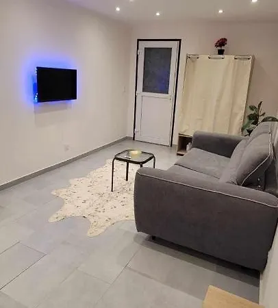 Apartament Studio Saint-Hilaire-du-Rosier