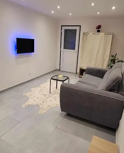 Apartment Studio Saint-Hilaire-du-Rosier