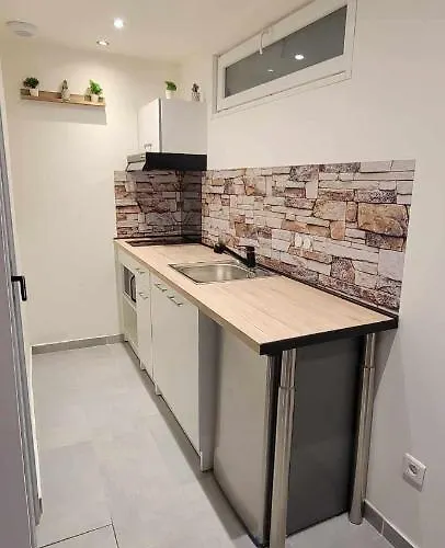 Apartment Studio Saint-Hilaire-du-Rosier